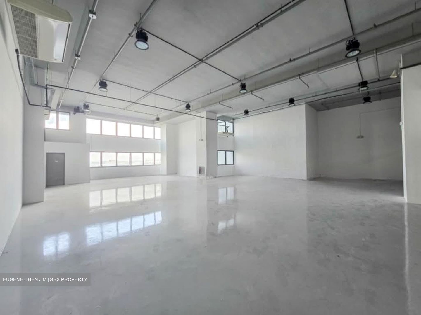 Carros Centre (D25), Factory #527957781
